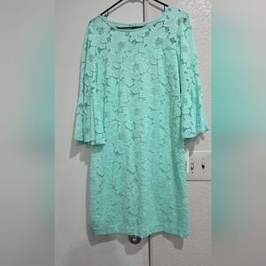 Elegant Lace Dress in Mint Green